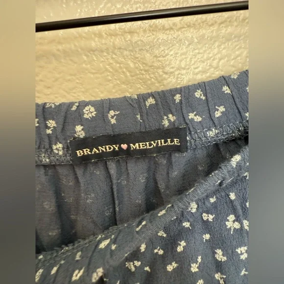 Brandy Melville - Izzy Floral Maxi Skirt in Blue & White - Picture 6 of 11